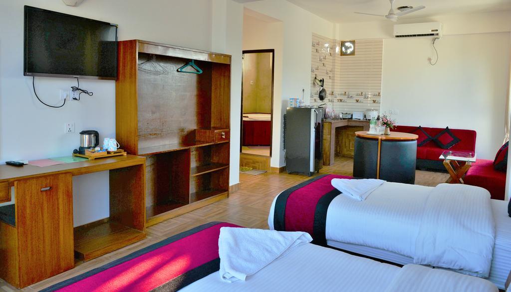 פוקהרה Hotel City Inn - Mountain View מראה חיצוני תמונה